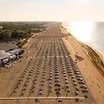 Flat With Sunny Balcony
